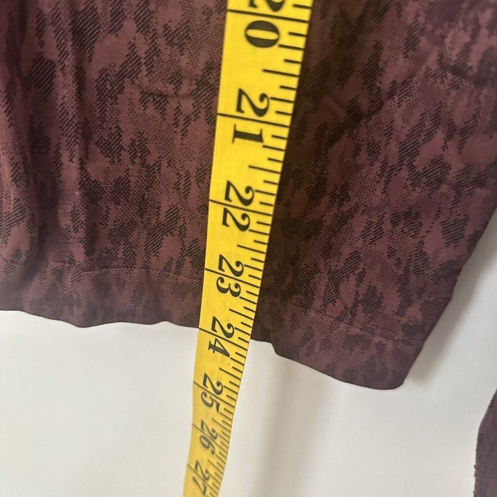 Athleta Top Womens Large Burgundy Long Sleeve Running Gym Compression Thumbhole - Picture 7 of 7